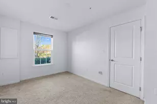 5365 S Center Dr, Greenbelt, MD 20770 - Photo 3