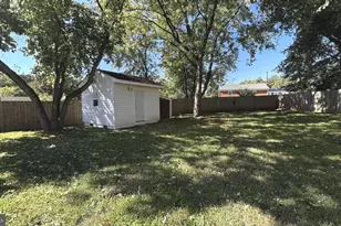 9906 Lanham Severn Rd, Lanham, MD 20706 - Photo 35