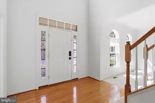 8114 Holly Ln, Clinton, MD 20735 - Photo 11
