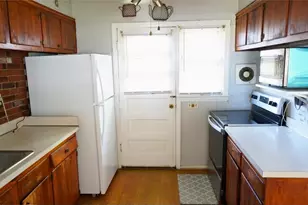 8301 Legation Rd, Hyattsville, MD 20784 - Photo 5