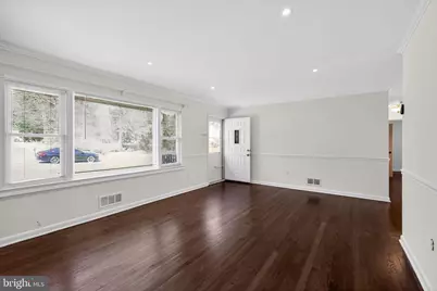 6109 Parkway Drive, Laurel, MD 20707 - Photo 3