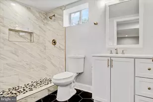 2419 Valley Way, Landover, MD 20785 - Photo 5