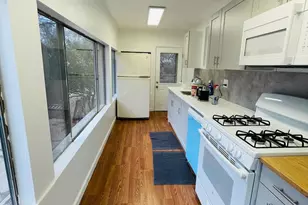 9066 Baltimore Ave, College Park, MD 20740 - Photo 13