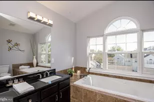 8800 Community Square Ln, Upper Marlboro, MD 20772 - Photo 11