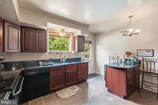 9428 Victoria Dr, Upper Marlboro, MD 20772 - Photo 5