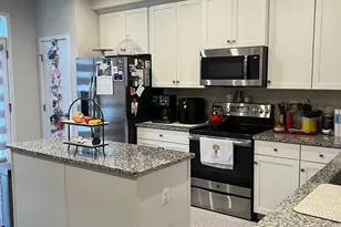 4915 Crest View Dr, Hyattsville, MD 20782 - Photo 3