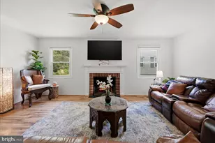 12847 Holiday Ln, Bowie, MD 20716 - Photo 3