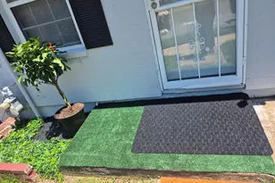 1835 Village Green Dr, Hyattsville, MD 20785 - Photo 9