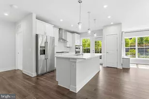 102 St Ives Pl, Oxon Hill, MD 20745 - Photo 1