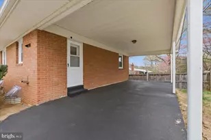 6419 62nd Pl, Riverdale, MD 20737 - Photo 3