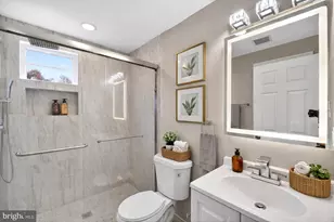 5918 Robin Ln, Suitland, MD 20746 - Photo 23