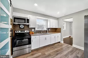 5918 Robin Ln, Suitland, MD 20746 - Photo 11