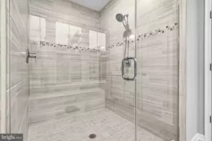 515 Riversail Ln, Oxon Hill, MD 20745 - Photo 27