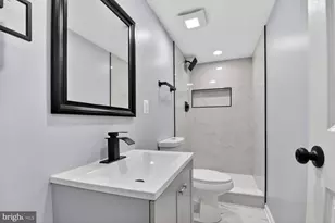 6019 Jamestown Rd, Hyattsville, MD 20782 - Photo 17