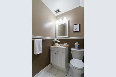 7950 Lakecrest Drive, Greenbelt, MD 20770 - Photo 17
