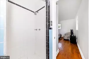 5806 Cheryl Ln, District Heights, MD 20747 - Photo 19