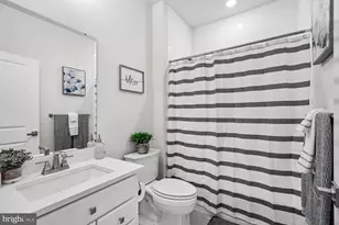 1202 Patuxent Greens Dr, Laurel, MD 20708 - Photo 27