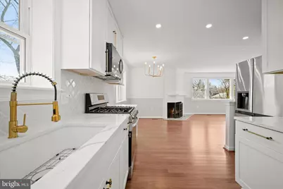 4100 Underwood Street, University Park, MD 20782 - Photo 3