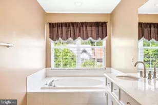 12301 Quilt Patch Ln, Bowie, MD 20720 - Photo 17