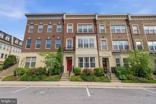 703 Quayside Ct, Oxon Hill, MD 20745 - Photo 1