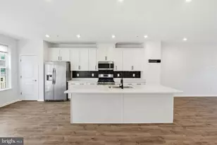 7117 Firwood Ln, Landover, MD 20785 - Photo 5