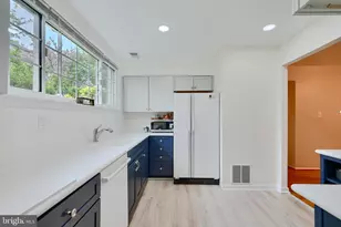 15049 Cherrywood Dr, Laurel, MD 20707 - Photo 13
