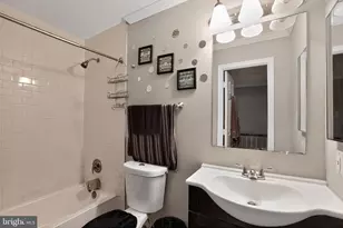 7102 Flag Harbor Dr, District Heights, MD 20747 - Photo 23