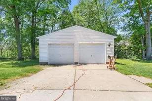 7900 Oland Ct, Hyattsville, MD 20784 - Photo 3