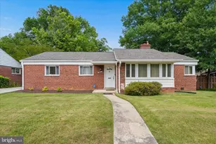 6803 Adelphi Rd, University Park, MD 20782 - Photo 3