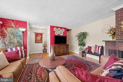 6803 Adelphi Road, University Park, MD 20782 - Photo 9