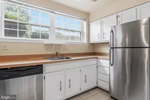 14947 Cherrywood Dr, Laurel, MD 20707 - Photo 5