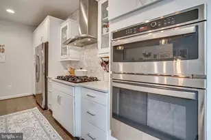 518 Triggerfish Dr, Oxon Hill, MD 20745 - Photo 11