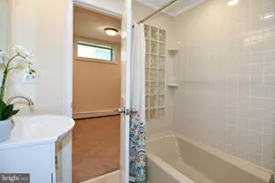 7011 Old Sandy Spring Rd, Laurel, MD 20707 - Photo 29