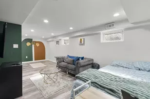 3300 Manorwood Dr, Hyattsville, MD 20782 - Photo 17