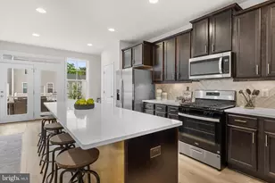 1041 Flester Ln, Laurel, MD 20707 - Photo 3