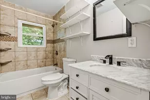 8103 Manson St, Hyattsville, MD 20785 - Photo 17