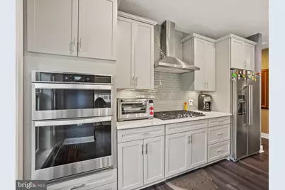 104 Saint Ives Place #402, Oxon Hill, MD 20745 - Photo 3