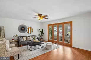 13537 Youngwood Turn, Bowie, MD 20715 - Photo 5