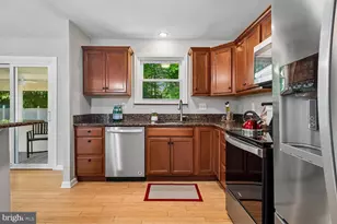 14932 Nighthawk Ln, Bowie, MD 20716 - Photo 17