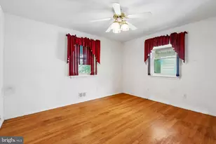 7302 Powhatan St, Lanham, MD 20706 - Photo 11