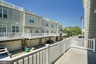 7206 Wood Trail Dr, Lanham, MD 20706 - Photo 17