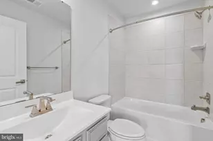 4747 Towne Park Rd, Suitland, MD 20746 - Photo 17