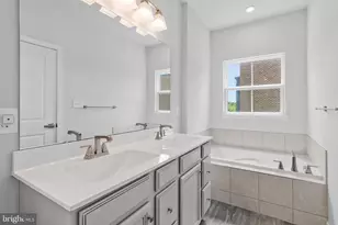 4747 Towne Park Rd, Suitland, MD 20746 - Photo 11