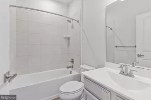 4747 Towne Park Rd, Suitland, MD 20746 - Photo 13