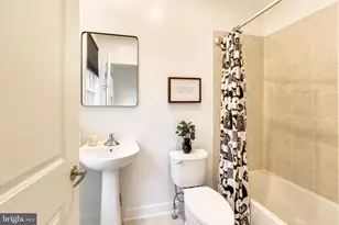 4408 Longfellow St, Hyattsville, MD 20781 - Photo 15
