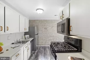 3360 Huntley Sq Dr, Temple Hills, MD 20748 - Photo 9