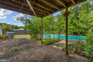 15802 Alameda Dr, Bowie, MD 20716 - Photo 27