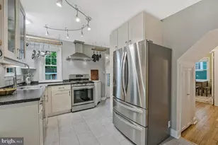 4205 Longfellow St, Hyattsville, MD 20781 - Photo 13