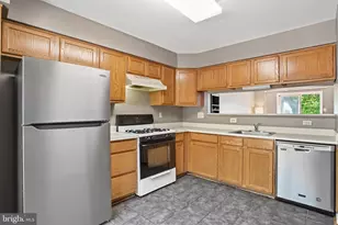 9904 Raintree Way, Clinton, MD 20735 - Photo 3