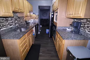 7806 Hanover Pkwy, Greenbelt, MD 20770 - Photo 9